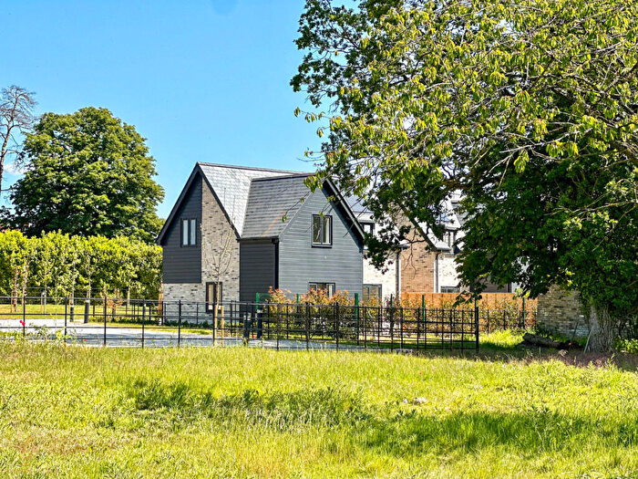 3 Bedroom Detached House For Sale In How Gardens - The How, St Ives, PE27