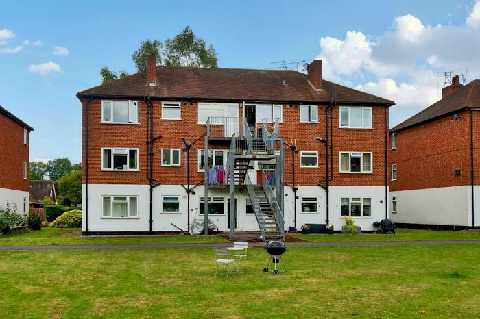 2 Bedroom Flat For Sale In Maidenhead, Berkshire, SL6