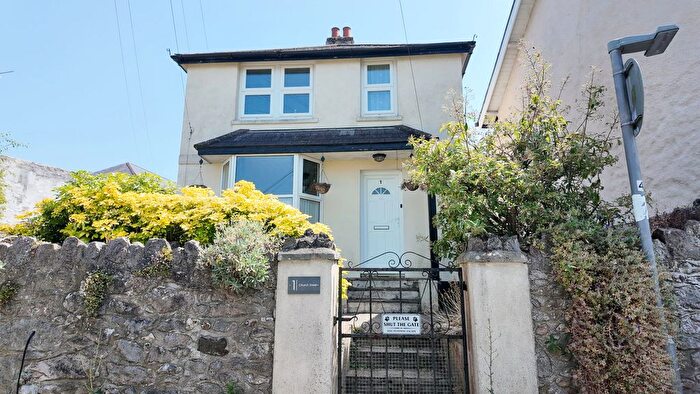 4 Bedroom Detached House For Sale In Church Street, Kingsteignton, TQ12