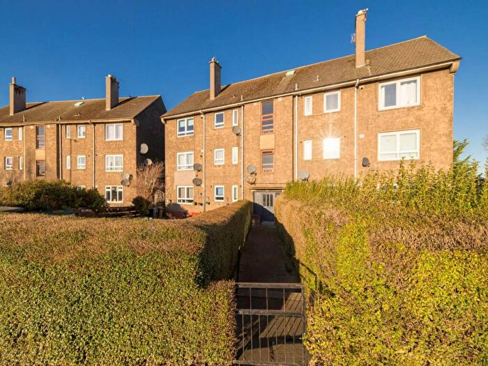 2 Bedroom Flat To Rent In Telford Road, Edinburgh, EH4