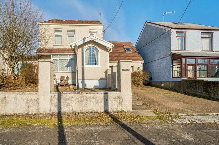 4 Bedroom Detached House For Sale In Geryllan, Fforestfach, Swansea, SA5