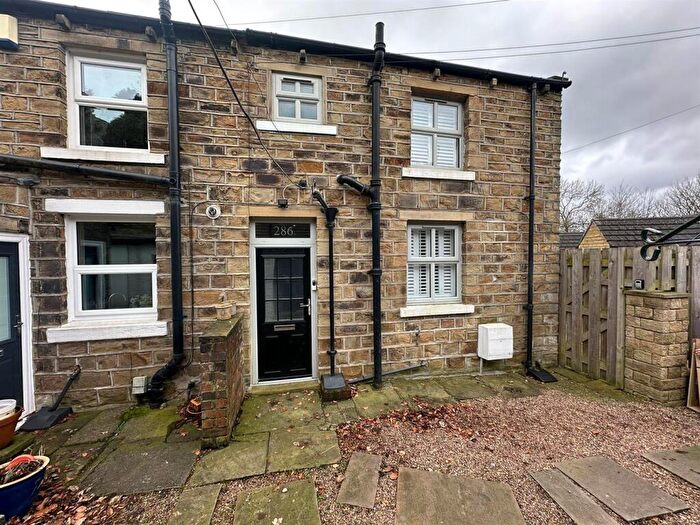 3 Bedroom Cottage For Sale In Bank Cottage, Almondbury Bank, Huddersfield, HD8
