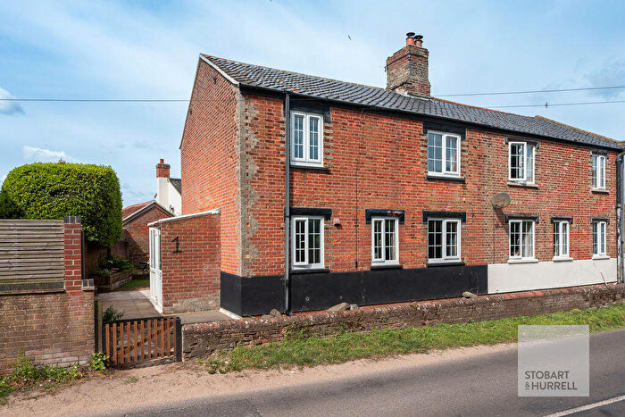 3 Bedroom Semi Detached House For Sale In Oak View, Upper Street, Horning, Norfolk, NR12