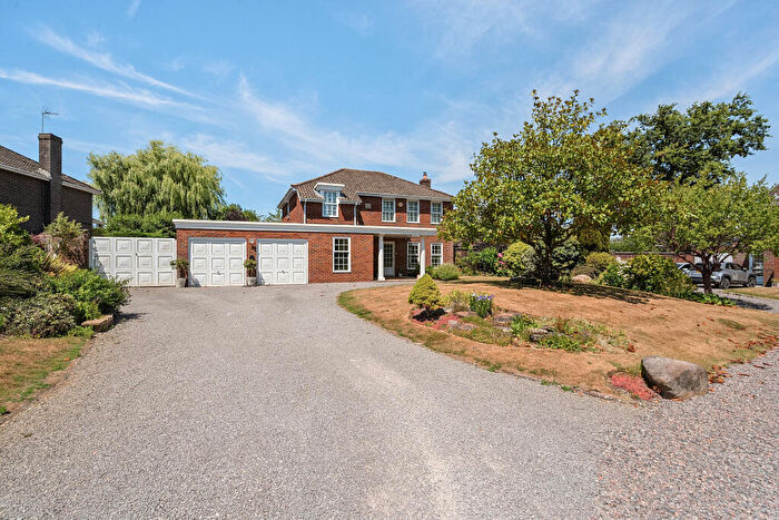 4 Bedroom Detached House For Sale In Leverton Gate, Broome Manor, Swindon, SN3