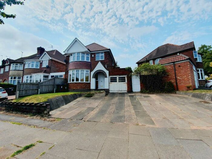 3 Bedroom House To Rent In Ridgacre Lane, Quinton, Birmingham, B32