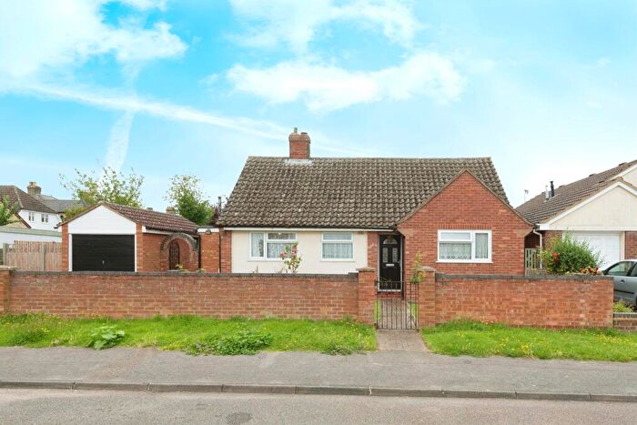2 Bedroom Detached Bungalow For Sale In Lower Gower Road, Royston, SG8