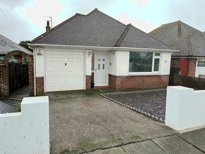 2 Bedroom Bungalow To Rent In Chichester Drive West, BN2