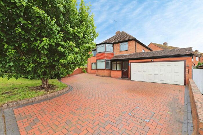 4 Bedroom Detached House For Sale In West Head Road North, Cookley, Kidderminster, DY10