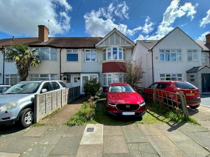 3 Bedroom End Of Terrace House To Rent In Windsor Avenue, Hillingdon, Middlesex, UB10