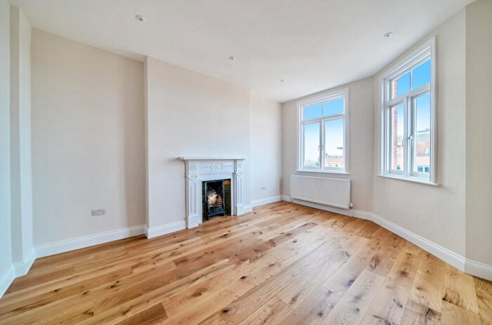 3 Bedroom Apartment To Rent In West End Lane, West Hampstead, London, NW6