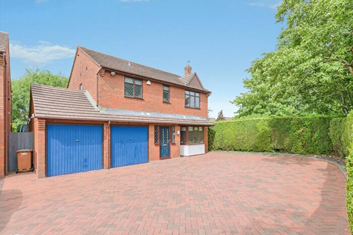 4 Bedroom Detached House For Sale In Richmond Drive, Lichfield, WS14