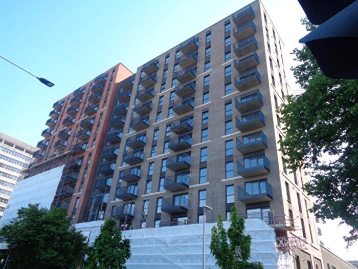 2 Bedroom Flat To Rent In Victoria Central, Victoria Avenue, SS2