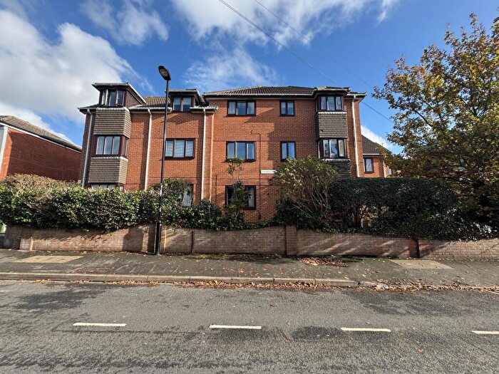 1 Bedroom House To Rent In Parkland Court, Park Road, SO15