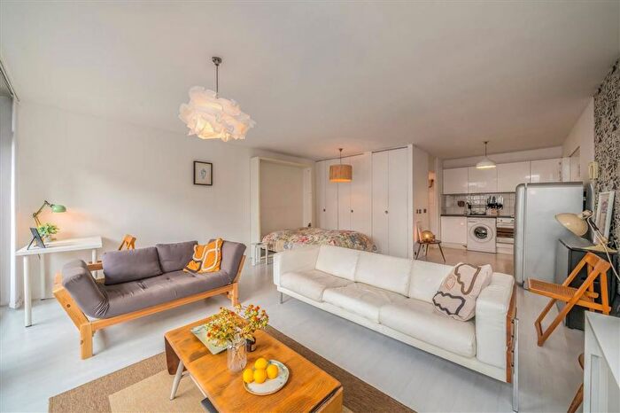 Studio For Sale In Barbican, Barbican, EC2Y
