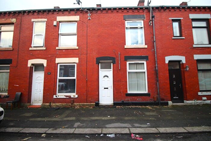 2 Bedroom Terraced House To Rent In Kelverlow Street, Oldham, OL4