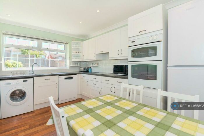 6 Bedroom Semi-Detached House To Rent In Magnolia Drive, Colchester, CO4