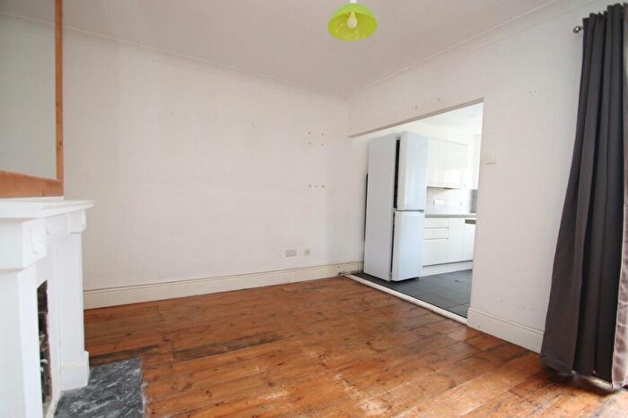 2 Bedroom Terraced House For Sale In Bath Road, Portsmouth, Hampshire, PO4