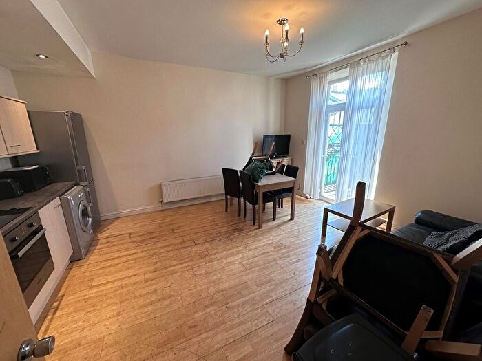 5 Bedroom Flat To Rent In Gloucester Road, Bishopston, Bristol, BS7