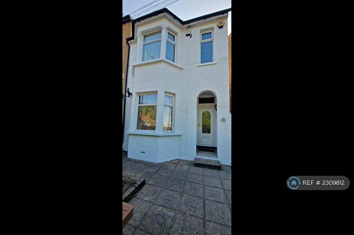 3 Bedroom Semi-Detached House To Rent In Picardy Road, Belvedere, DA17