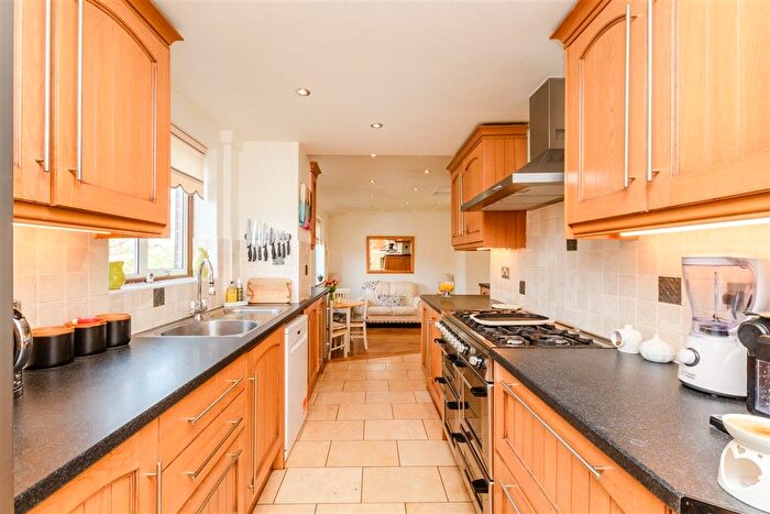 3 Bedroom Semi-Detached House For Sale In Station Road, Eynsford, Dartford, Kent, DA4