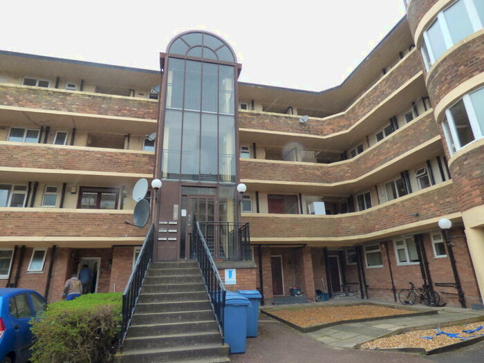 2 Bedroom Apartment To Rent In Minster Court, L7