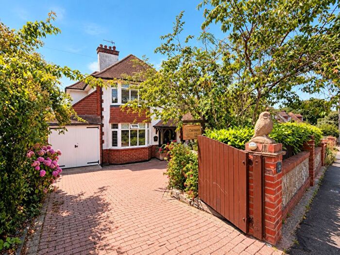 4 Bedroom Detached House For Sale In Chantry Avenue, Bexhill On Sea, TN40