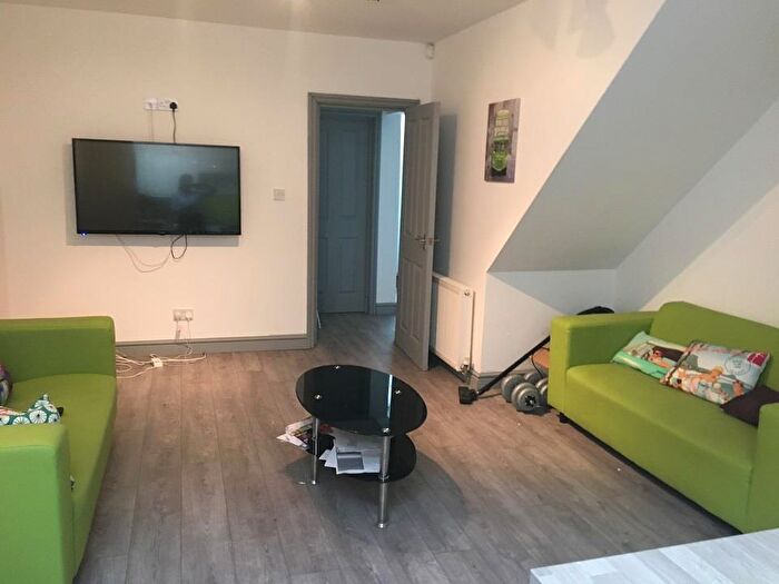 8 Bedroom Terraced House To Rent In Tiverton Road, Selly Oak, Birmingham, B29