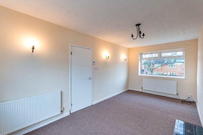 2 Bedroom Flat For Sale In The Oval, Retford, DN22