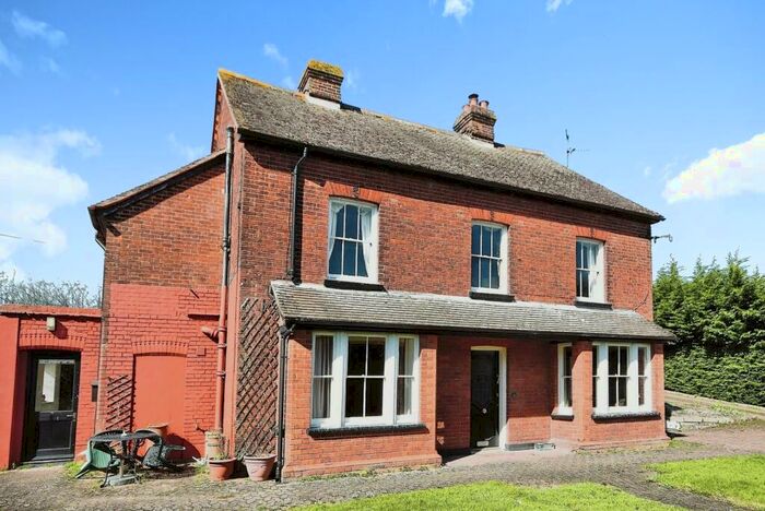 4 Bedroom Detached House For Sale In Wethersfield Road, Sible Hedingham, Halstead, CO9