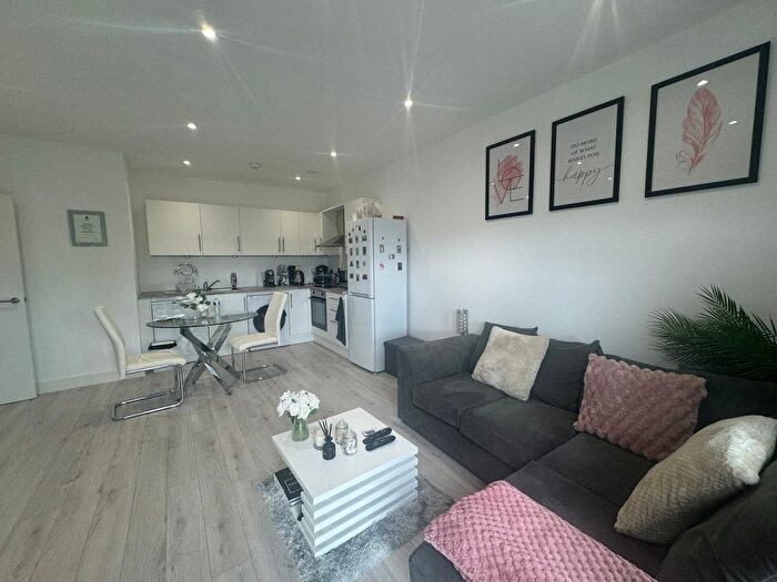 1 Bedroom Flat To Rent In Alton Mews, Aylesbury, HP19