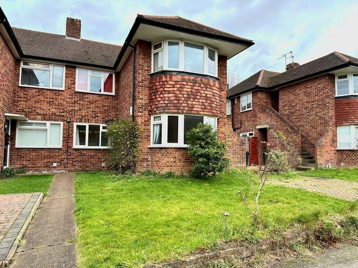 2 Bedroom Flat To Rent In Welbeck Close, Epsom, KT17