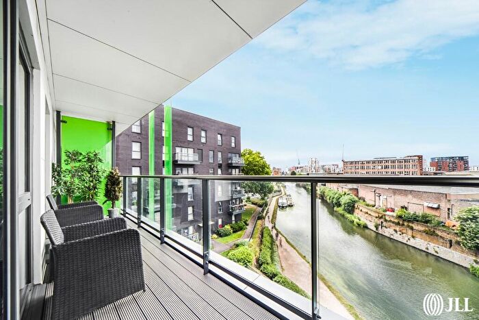 1 Bedroom Flat For Sale In Tweed Walk London, E14