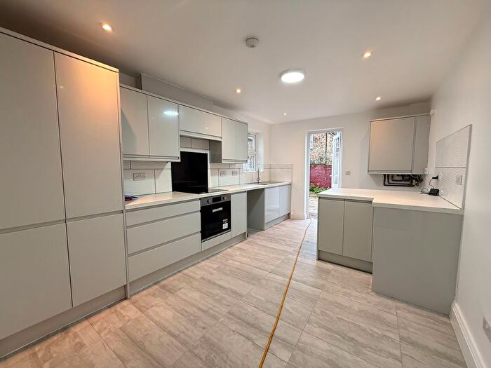 3 Bedroom Property To Rent In Suffield Road, London, N15