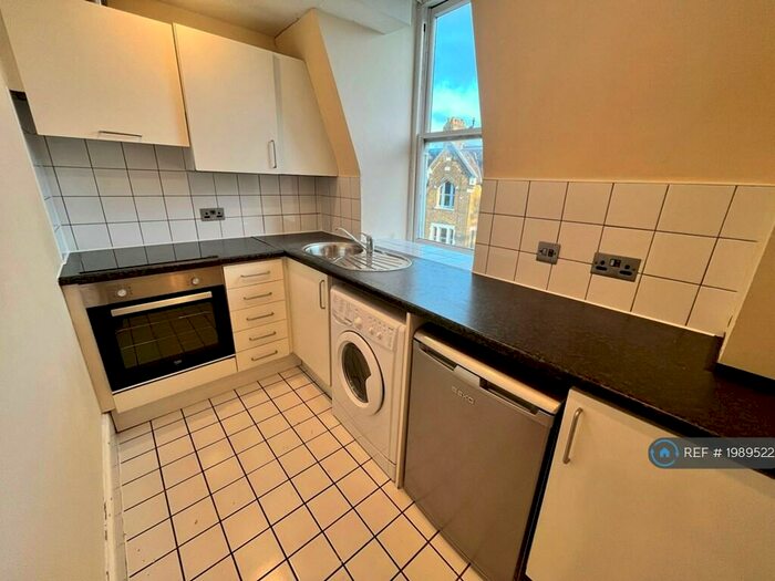 Studio To Rent In Hornsey Lane, London, N6
