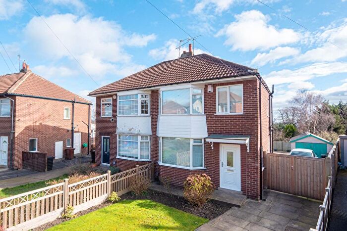 3 Bedroom Semi Detached House To Rent In Armley Grange Walk, Leeds, LS12