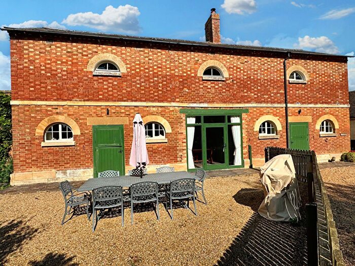 4 Bedroom Detached House To Rent In Welton Road, Braunston, Daventry, Northamptonshire, NN11