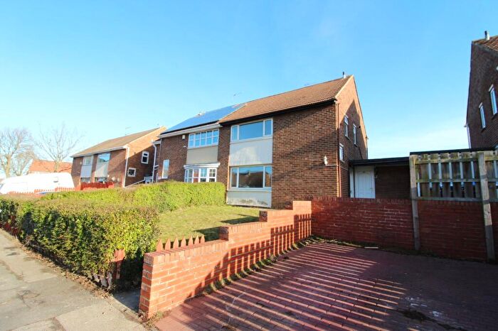 3 Bedroom Semi-Detached House To Rent In Amersham Crescent, Peterlee, County Durham, SR8