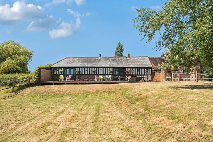 3 Bedroom House For Sale In Dolmans Hill, Lytchett Matravers, BH16