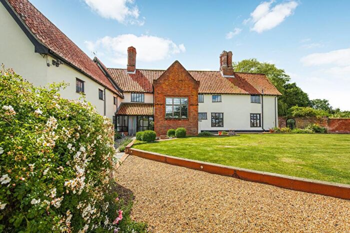5 Bedroom Detached House For Sale In Chain Free In Tibenham, NR16