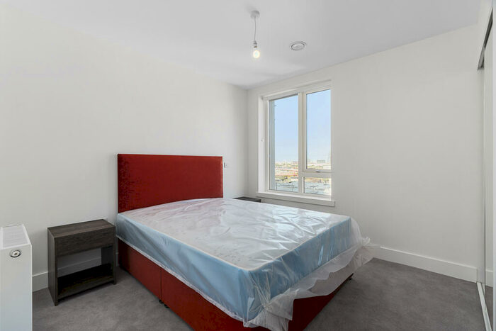 2 Bedroom Apartment To Rent In Fortunes Dock, Canning Town London, E16