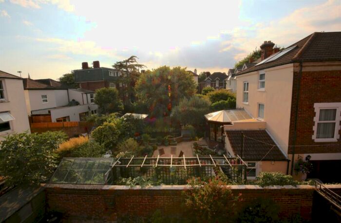 5 Bedroom Semi-Detached House To Rent In Stafford Road, Southsea, Portsmouth, PO5