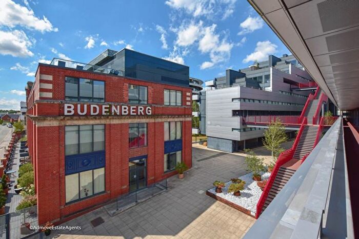 2 Bedroom Flat For Sale In Woodfield Road, Altrincham, WA14