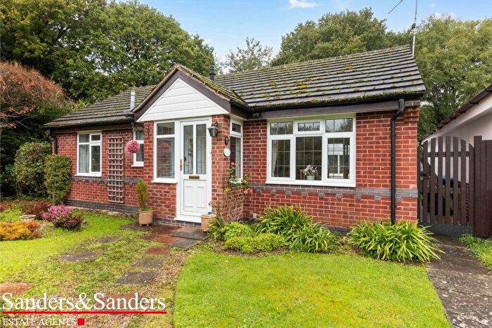 2 Bedroom Detached Bungalow For Sale In Springfield Road, Alcester, B49