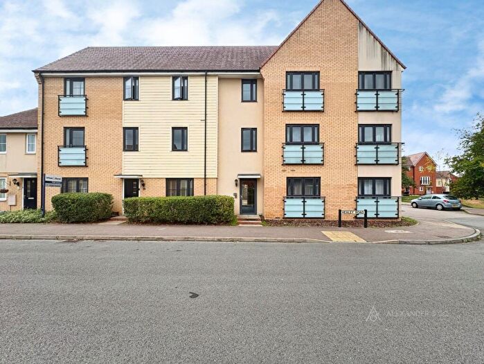2 Bedroom Flat To Rent In Healey Road, Dunstable, Bedfordshire, LU6