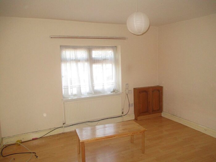 Studio To Rent In Uxbridge Road, Hayes, UB4