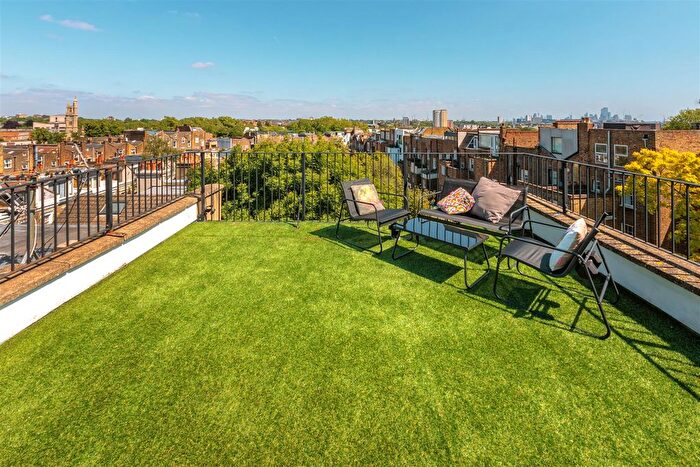 4 Bedroom Flat For Sale In Southampton Road, Gospel Oak, NW5