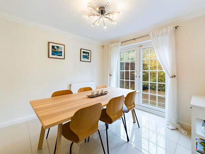 4 Bedroom Detached House For Sale In Coulthard Close, Towcester, NN12