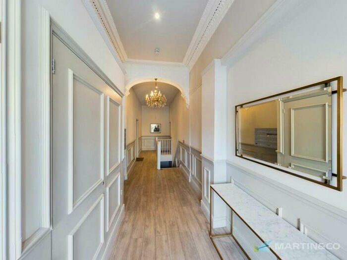 2 Bedroom Flat For Sale In Clifton Drive North, Lytham St Annes, FY8