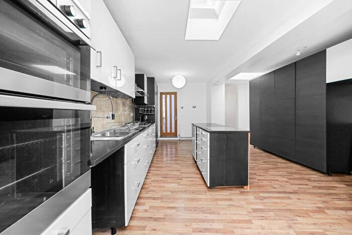 4 Bedroom Terraced House For Sale In Park Road, Leyton, E10