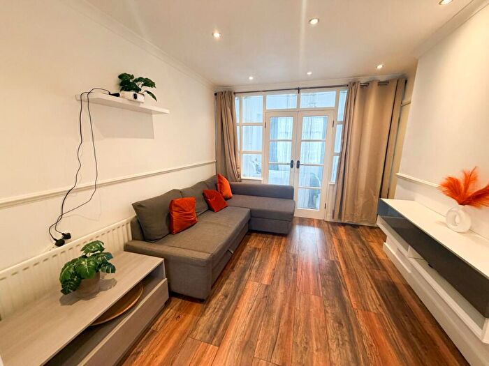 1 Bedroom Flat To Rent In London, E17